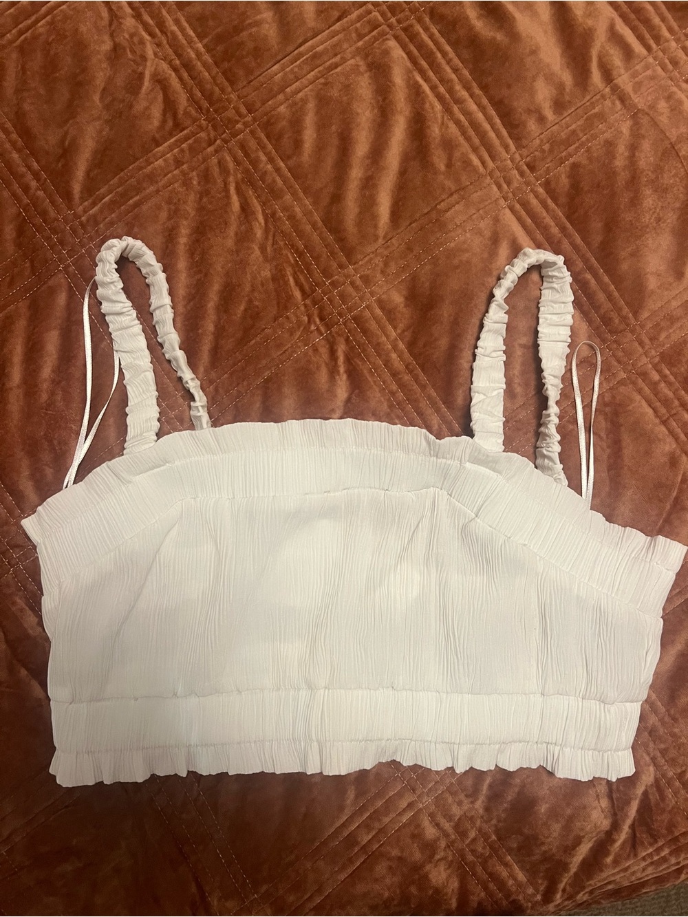 H&M white crop sleeveless blouse